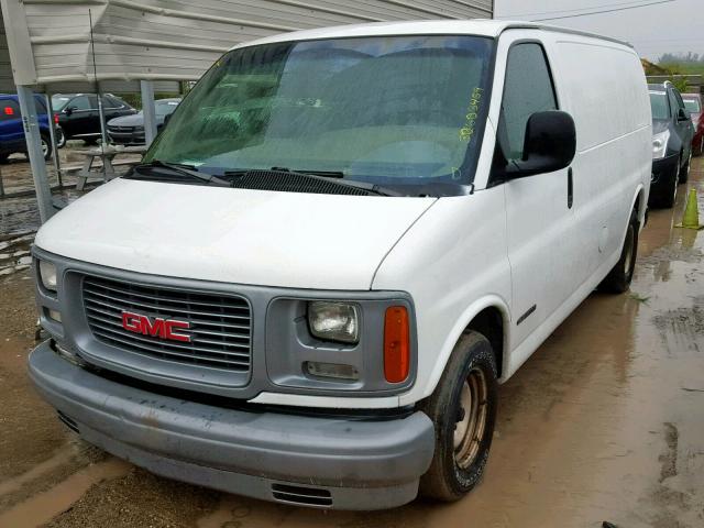 1GTFG15W0Y1166274 - 2000 GMC SAVANA G15 WHITE photo 2