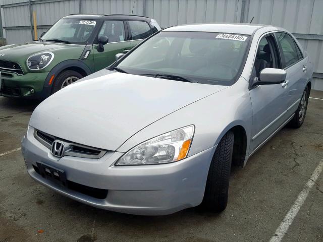 JHMCN36425C010642 - 2005 HONDA ACCORD HYB SILVER photo 2