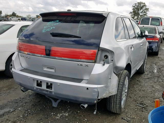 2LMDJ6JC9ABJ25248 - 2010 LINCOLN MKX SILVER photo 4