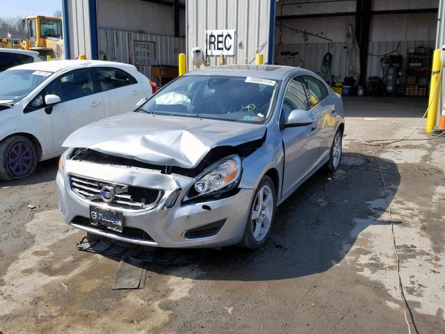 YV1612FS1D1222469 - 2013 VOLVO S60 T5 SILVER photo 2