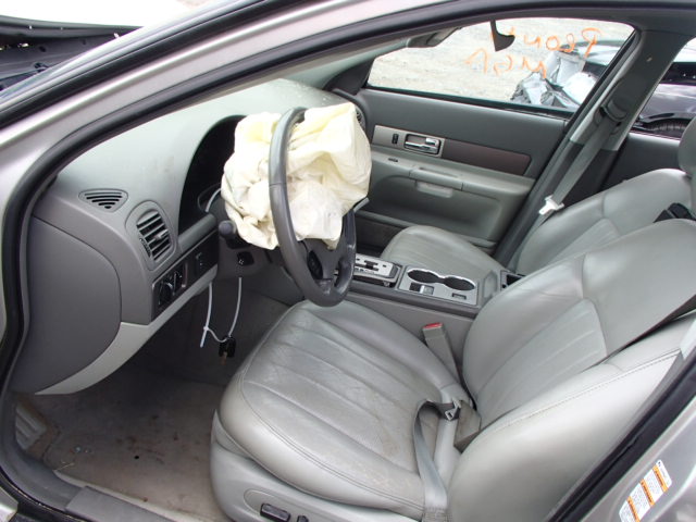 1LNHM87A13Y661719 - 2003 LINCOLN LS 银色 照片 5