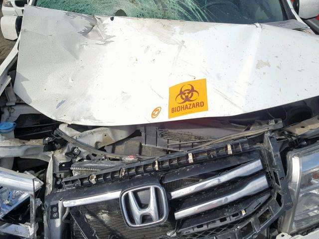 5FNYF3H32FB005146 - 2015 HONDA PILOT SE WHITE photo 7