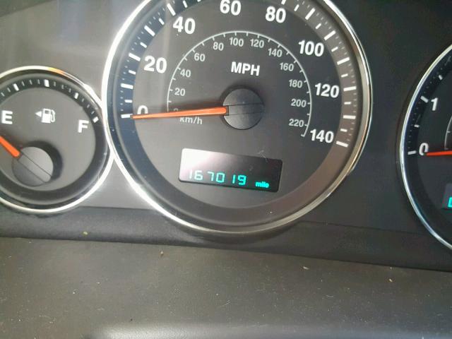 1J8HG48K26C198379 - 2006 JEEP COMMANDER GREEN photo 8