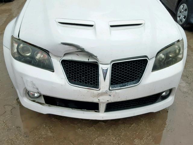 6G2ER57779L217947 - 2009 PONTIAC G8 WHITE photo 9