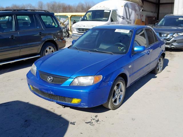 JM1BJ225531209775 - 2003 MAZDA PROTEGE DX BLUE photo 2