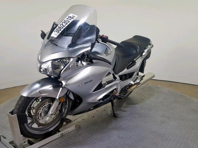 JH2SC51017M500173 - 2007 HONDA ST1300 SILVER photo 4