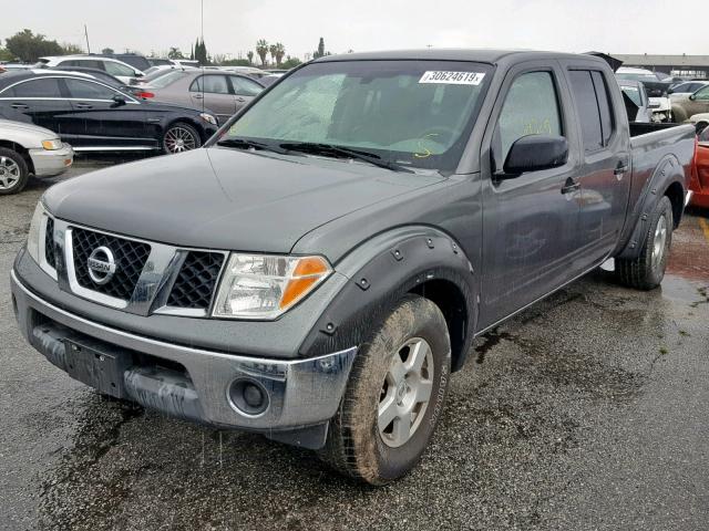 1N6AD09U98C443446 - 2008 NISSAN FRONTIER C GRAY photo 2