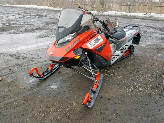 2BPSUAKG1KV000005 - 2019 SKI DOO RENEGADE RED photo 2