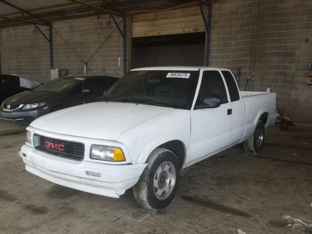 1GTCS19X5V8502931 - 1997 GMC SONOMA WHITE photo 2