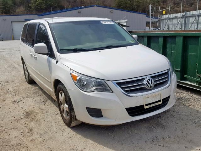 2V4RW3D12AR407776 - 2010 VOLKSWAGEN ROUTAN SE WHITE photo 1