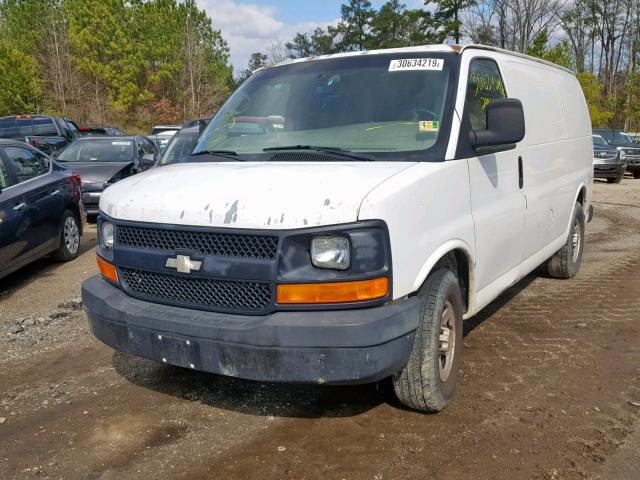 1GCEG15X141116885 - 2004 CHEVROLET EXPRESS G1 WHITE photo 2