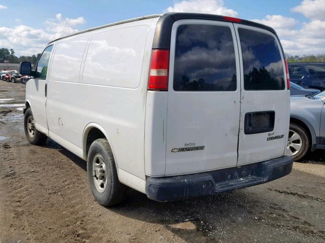 1GCEG15X141116885 - 2004 CHEVROLET EXPRESS G1 WHITE photo 3