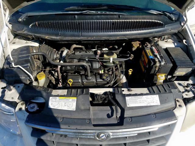 2C4GP44RX5R554007 - 2005 CHRYSLER TOWN & COUNTRY LX  photo 7