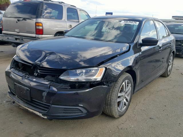 3VW1K7AJXEM390833 - 2014 VOLKSWAGEN JETTA BASE BLACK photo 2