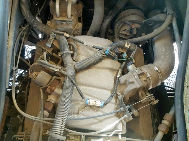 1GBLP37J2T3314751 - 1996 CHEVROLET P30 TAN photo 7