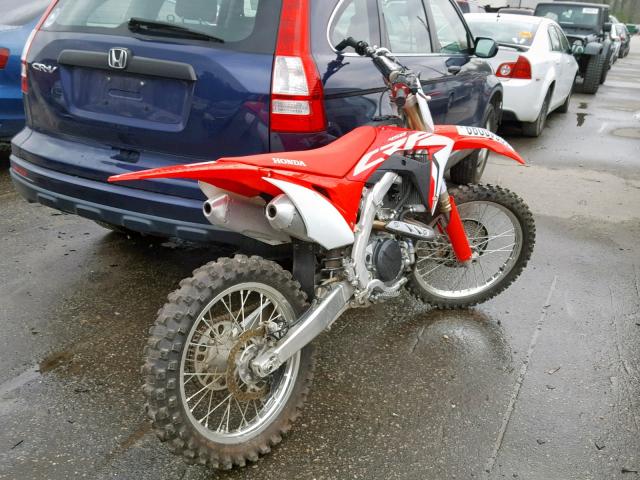 JH2PE0737JK103686 - 2018 HONDA CRF450 R RED photo 4