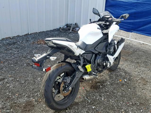 JKAEXEJ11HDA01830 - 2017 KAWASAKI EX650 J WHITE photo 4