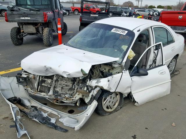 3FAFP13P72R201827 - 2002 FORD ESCORT WHITE photo 2