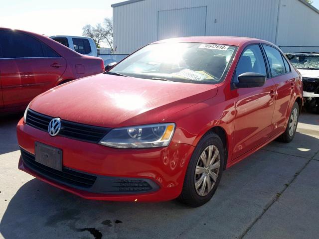 3VW2K7AJ2BM091062 - 2011 VOLKSWAGEN JETTA BASE RED photo 2