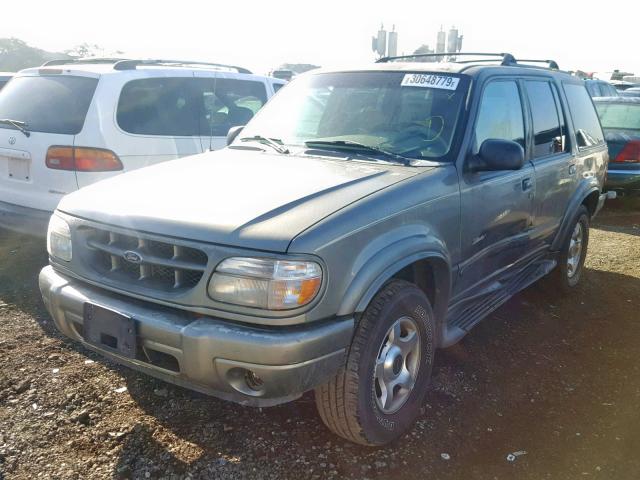 1FMDU65E8YZB31662 - 2000 FORD EXPLORER L GRAY photo 2