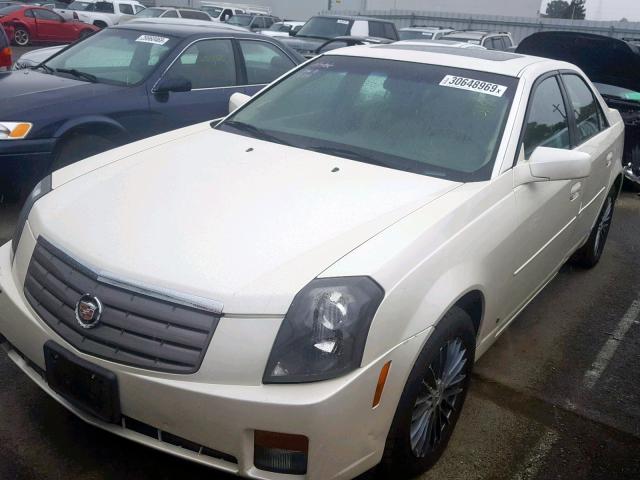 1G6DP577360137216 - 2006 CADILLAC CTS HI FEA WHITE photo 2