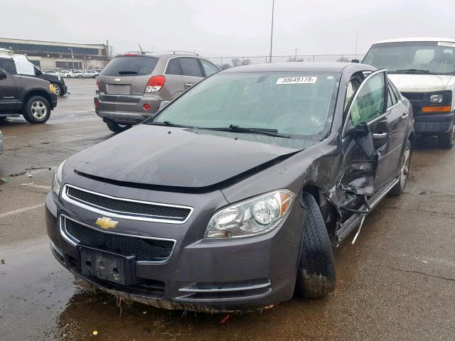 1G1ZC5E09CF268530 - 2012 CHEVROLET MALIBU 1LT ნაცრისფერი ფოტო 2