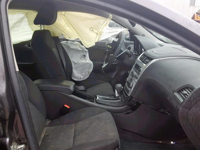 1G1ZC5E09CF268530 - 2012 CHEVROLET MALIBU 1LT ნაცრისფერი ფოტო 5