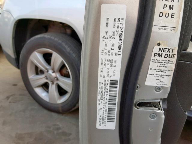 1C4NJCBA0CD556915 - 2012 JEEP COMPASS SP Күміс фото 10