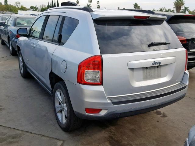 1C4NJCBA0CD556915 - 2012 JEEP COMPASS SP Күміс фото 3