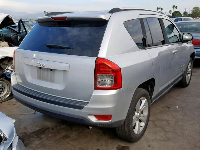 1C4NJCBA0CD556915 - 2012 JEEP COMPASS SP Күміс фото 4