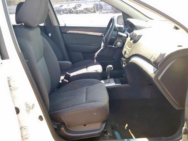 KL1TD5DE7AB042358 - 2010 CHEVROLET AVEO LS WHITE photo 5