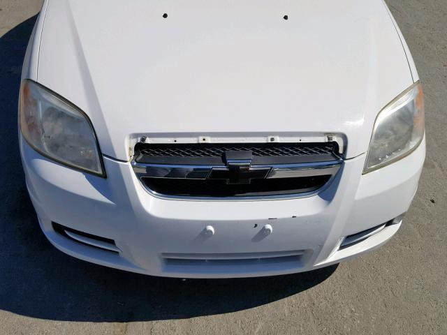 KL1TD5DE7AB042358 - 2010 CHEVROLET AVEO LS WHITE photo 9