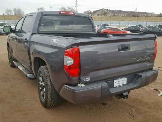 5TFDW5F18HX638206 - 2017 TOYOTA TUNDRA CRE GRAY photo 3