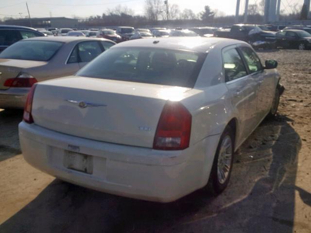 2C3KA43R86H470857 - 2006 CHRYSLER 300 WHITE photo 4