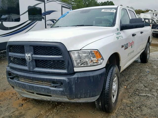 3C6UR5HJ6JG388289 - 2018 RAM 2500 ST WHITE photo 2