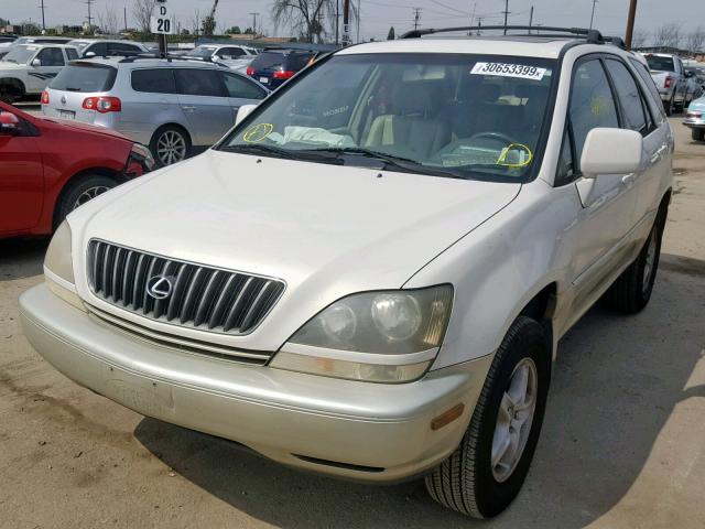 JT6GF10U0Y0063169 - 2000 LEXUS RX 300 WHITE photo 2