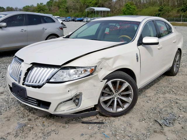 1LNHM94R69G607587 - 2009 LINCOLN MKS WHITE photo 2