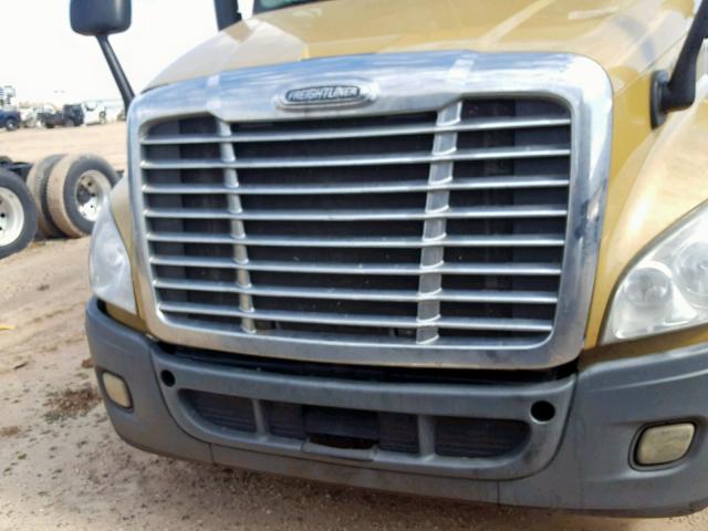 3AKJGLDR0ESFL2087 - 2014 FREIGHTLINER CASCADIA 1 GOLD photo 9