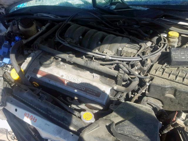 JN1CA31D11T817980 - 2001 NISSAN MAXIMA GXE WHITE photo 7