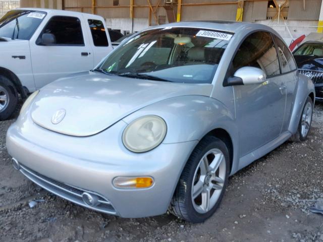 3VWCD31C15M418001 - 2005 VOLKSWAGEN NEW BEETLE Күміс фото 2