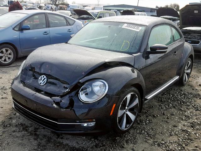 3VWVA7AT2CM624675 - 2012 VOLKSWAGEN BEETLE TUR BLACK photo 2