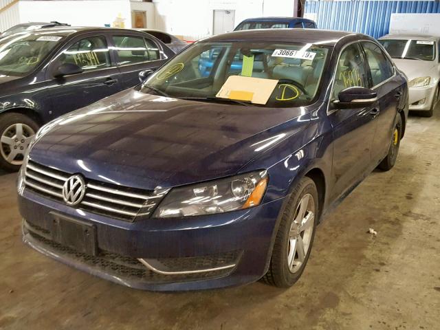 1VWBT7A34EC088362 - 2014 VOLKSWAGEN PASSAT SE BLUE photo 2