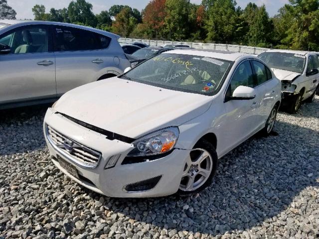 YV1622FSXC2108931 - 2012 VOLVO S60 T5 WHITE photo 2