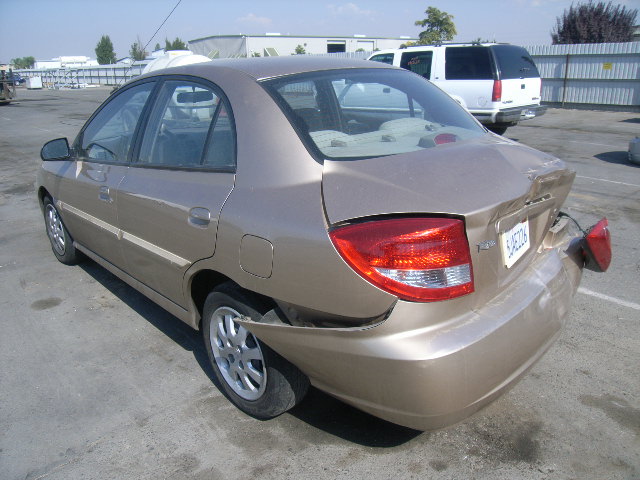 KNADC125446339111 - 2004 KIA RIO GOLD photo 3