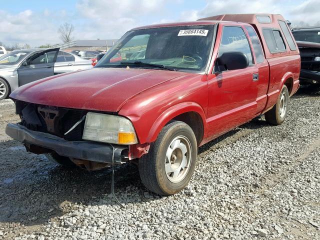 1GTCS19X538153525 - 2003 GMC SONOMA RED photo 2