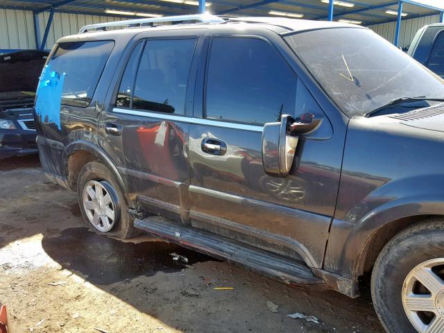 5LMFU28R44LJ32933 - 2004 LINCOLN NAVIGATOR 石墨色 照片 9