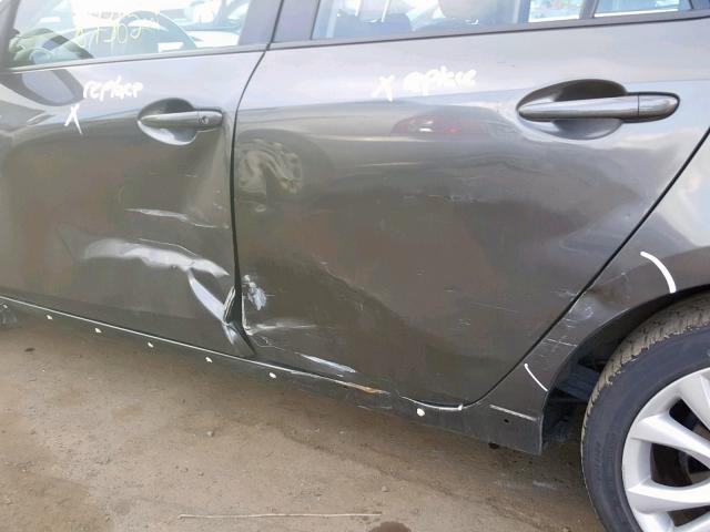 JM1BL1K62B1424087 - 2011 MAZDA 3 S GRAY photo 9