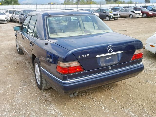 WDBEA32E7SC229675 - 1995 MERCEDES-BENZ E 320 BASE BLUE photo 3