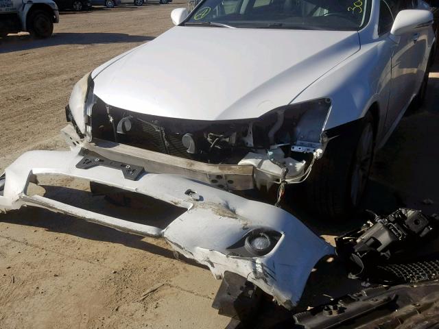 JTHBF5C26B5130600 - 2011 LEXUS IS 250 WHITE photo 9