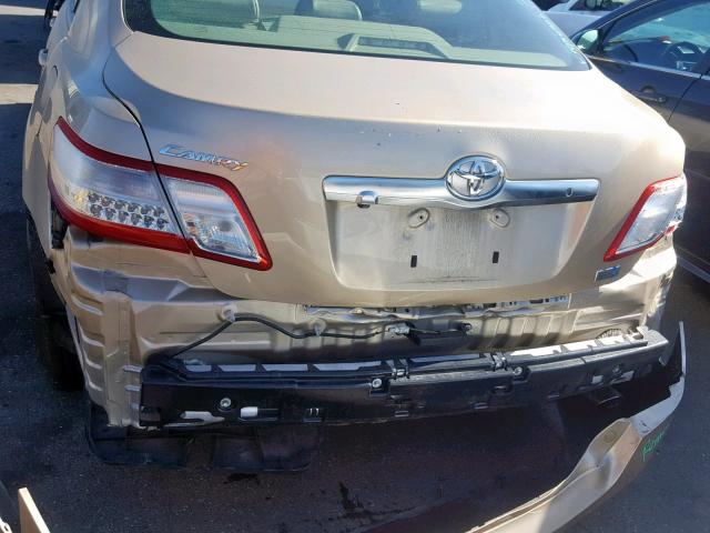 4T1BB3EK3BU134250 - 2011 TOYOTA CAMRY HYBR GOLD photo 9